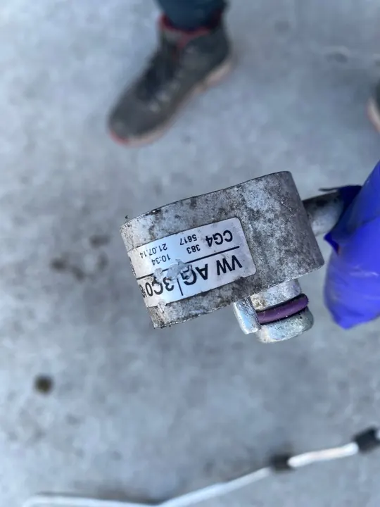 Ilmastointiletku Venttiilillä ja Anturilla VW Passat CC image 2