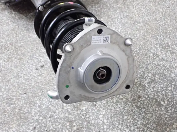 Pivot de direction gauche OEM 11N413023P 2WD Ford Capri image 3