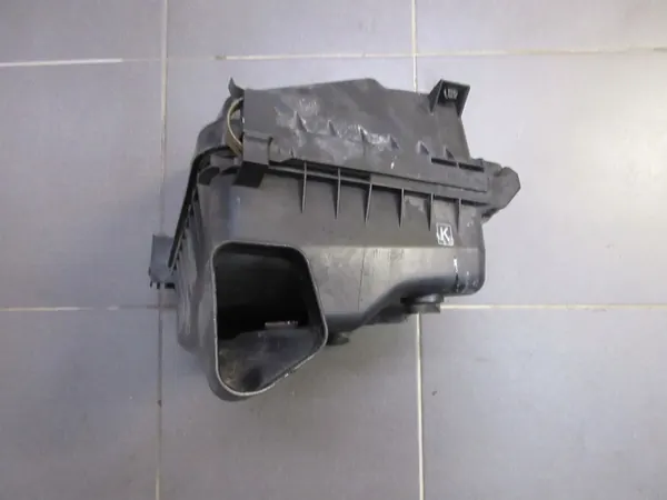 Ilmansuodattimen kotelo Avensis T27 2.0 D4D image 3