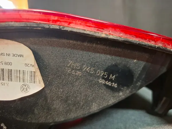 Luz Trasera Izquierda VW MULTIVAN V (7HM, 7HN, 7HF, 7EF, 7EM, 7EN) OEM 7H5945095M image 5