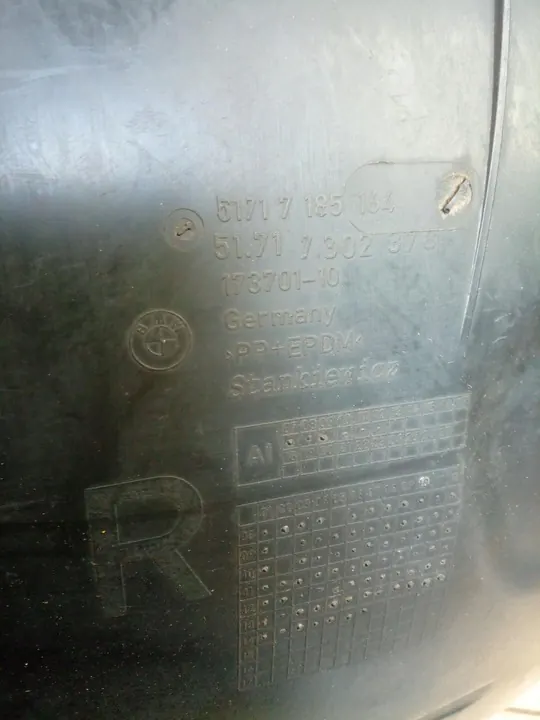 Front Right Wheel Arch BMW 7 F01 F02 OEM 51717185164 image 5