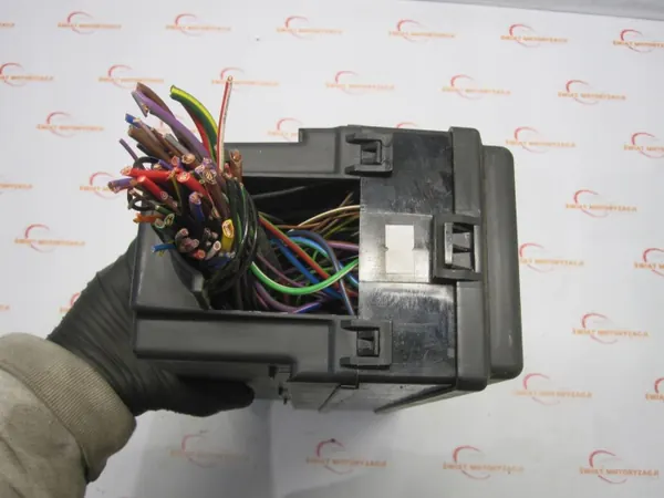 Módulo Keyless OEM BJ32-19H440-BG para Range Rover Sport image 7