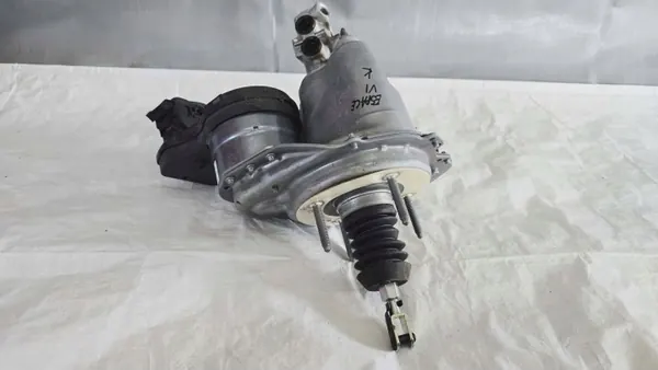 Servofrein Pompe OEM 460075590R pour Renault Occasion image 2