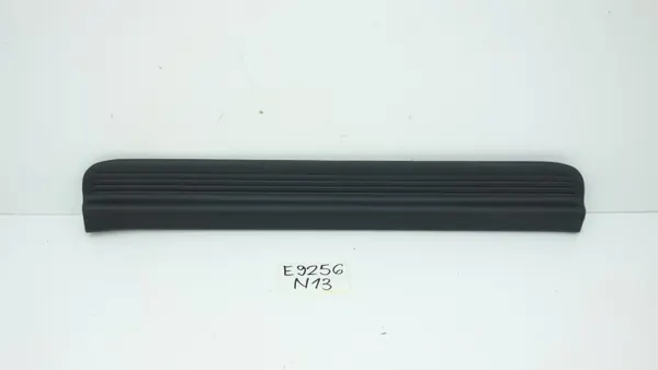 Mazda Xedos 1992 Schwellerverkleidung Links Vorne OEM C00168720 image 2