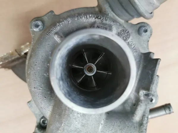 Turbocompressor Ford OE OEM 00002085 - Usado image 4