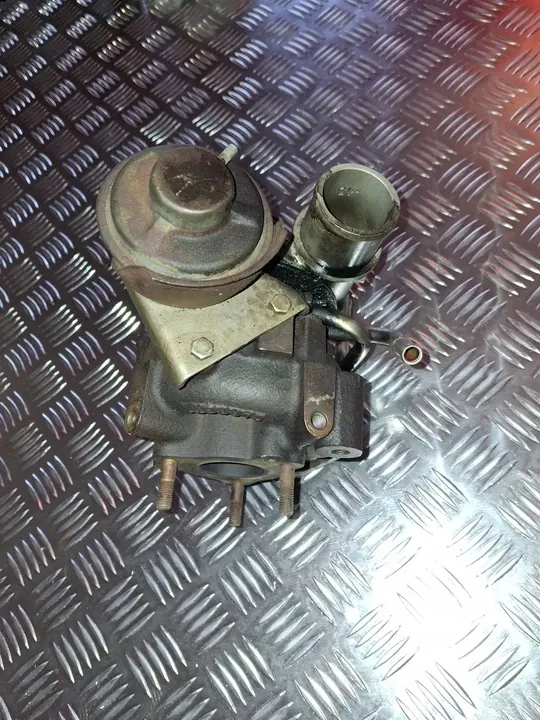 Turbo 2.0 D4D Toyota RAV4 II 00-05 OEM 17201-27040 image 3