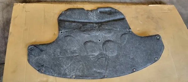 Isolamento del cofano Mercedes-Benz E-Class W213 image 2