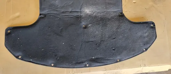 Isolamento del cofano Mercedes-Benz E-Class W213 image 3