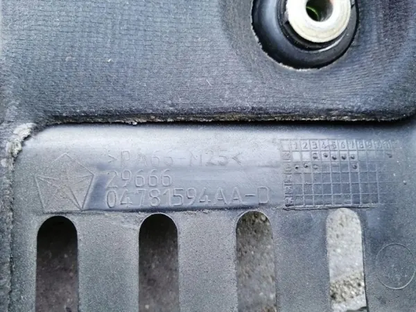 Motorabdeckung OEM 04781594AA für Chrysler Voyager IV image 3