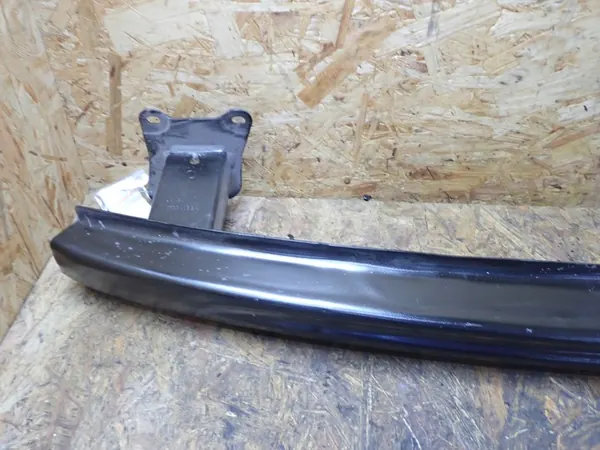 Takapuskuri vahvistus VW Jetta Golf image 2