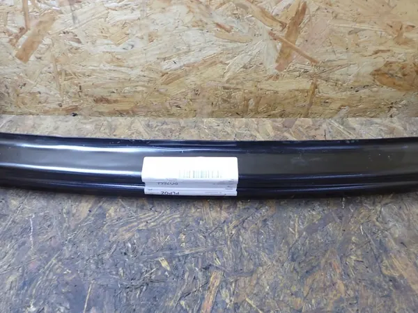 Takapuskuri vahvistus VW Jetta Golf image 3