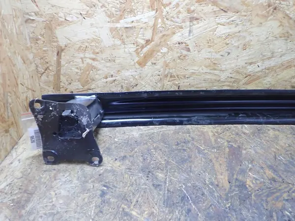 Takapuskuri vahvistus VW Jetta Golf image 7