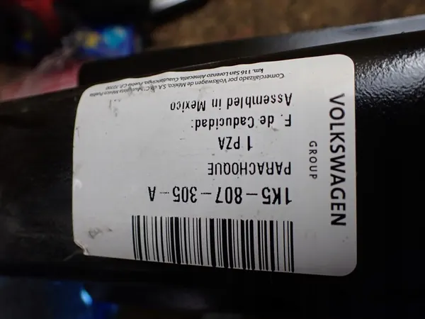 Takapuskuri vahvistus VW Jetta Golf image 9