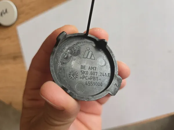 VW GOLF 6 Copertura Gancio Paraurti Anteriore 5K0807241E image 2