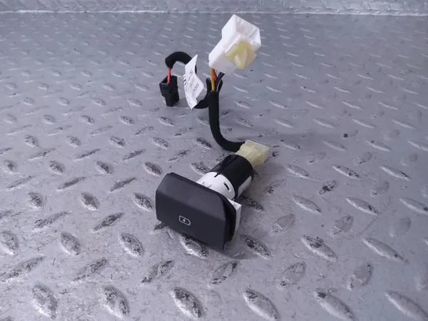 Prise USB Kia Niro 2022 OEM 96125M6010 image 3