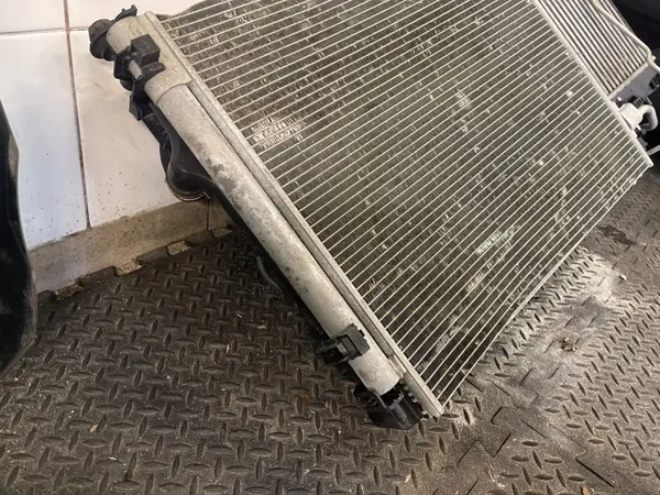 Nissan Qashqai J11 Jäähdytinpuhallin OEM FAH12982 image 9
