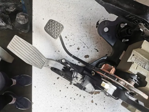 OPEL ASTRA J MANUELLE PEDALE EUROPA 13315200 image 3