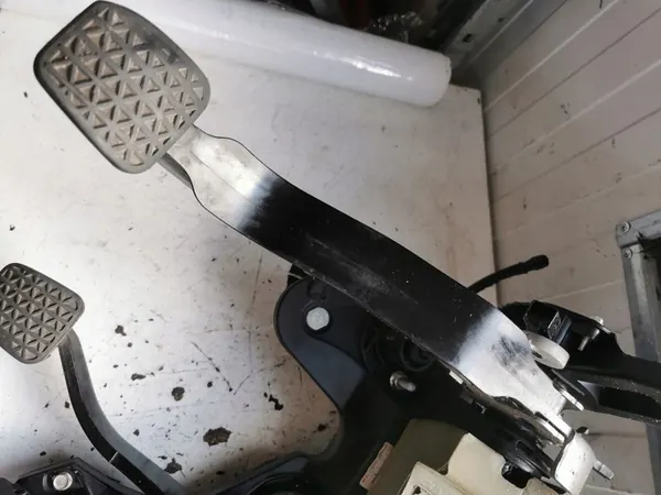 OPEL ASTRA J MANUELLE PEDALE EUROPA 13315200 image 4