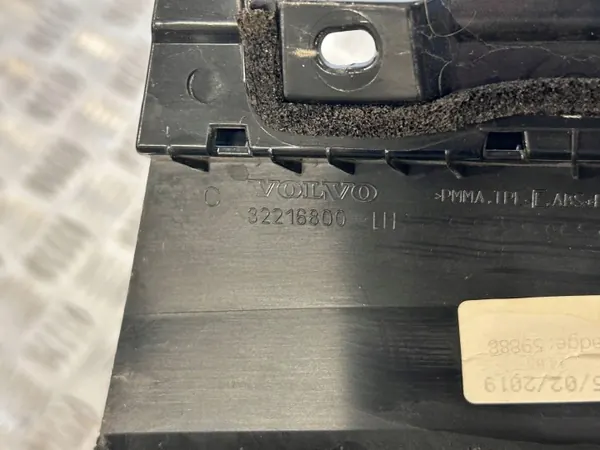 OEM 32216800 Vänster bakdörr fönsterpackning - Volvo image 7
