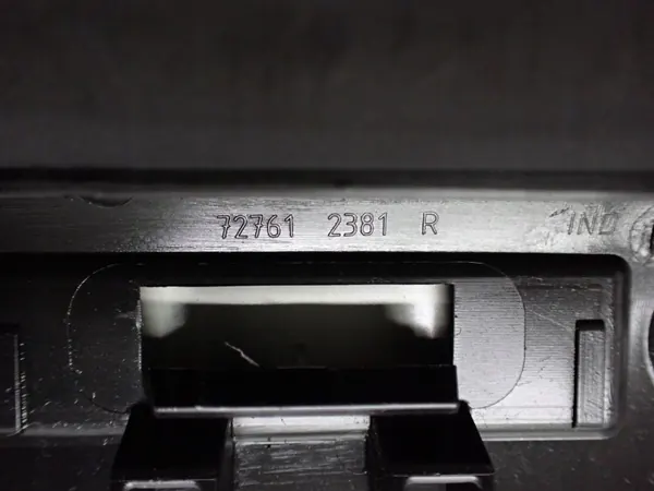 OEM 727612381R Frontscheiben-Pfostenleiste Links image 3