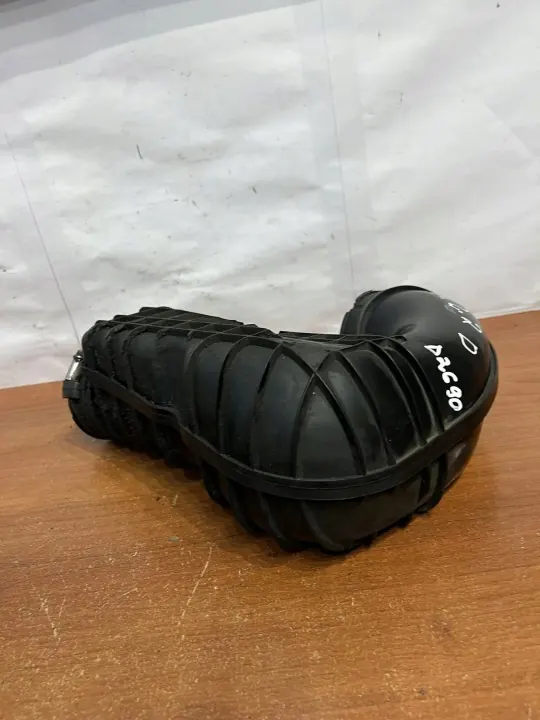 Mercedes-Benz Ilmanotto-putki OEM D2690 - Käytetty image 2