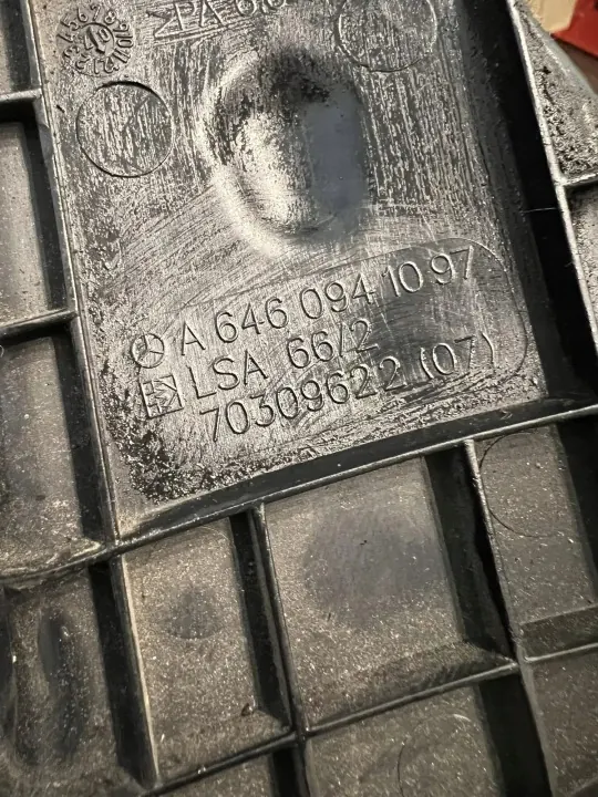 Mercedes-Benz Ilmanotto-putki OEM D2690 - Käytetty image 6