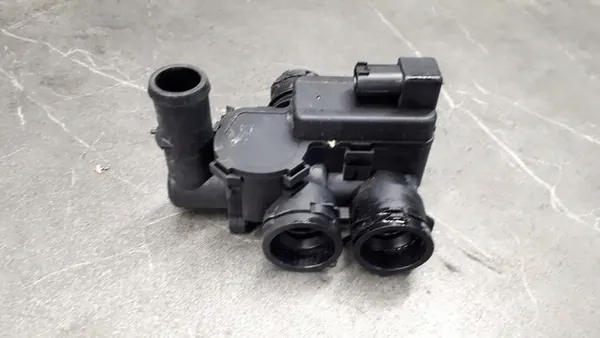 Válvula de control de refrigerante Mercedes-Benz OE A2118320684 image 3