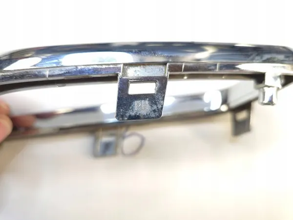 Kia Xceed Avgasfodral OEM AKQ1563 Höger Bak image 4