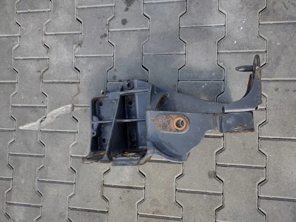 OEM 5010562904 5010574078 Oikea Jousituskiinnike Renault Magnum image 3