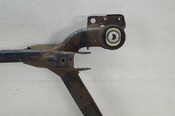 Audi A4 B7 B6 Bakvagnsbalk OEM 197812 image 4
