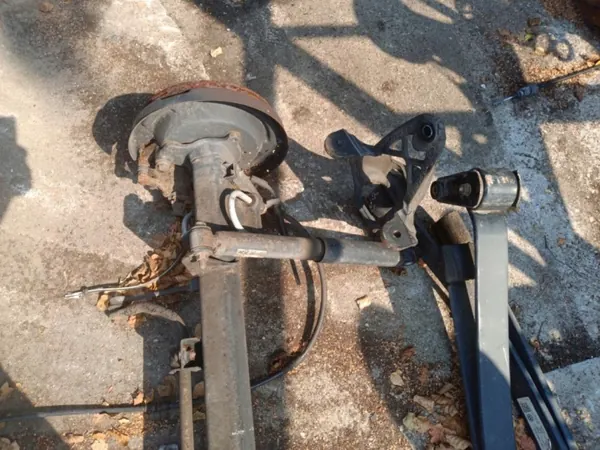 Kit Viga Suspensión Trasera OEM Wrakowisko-15206- image 6