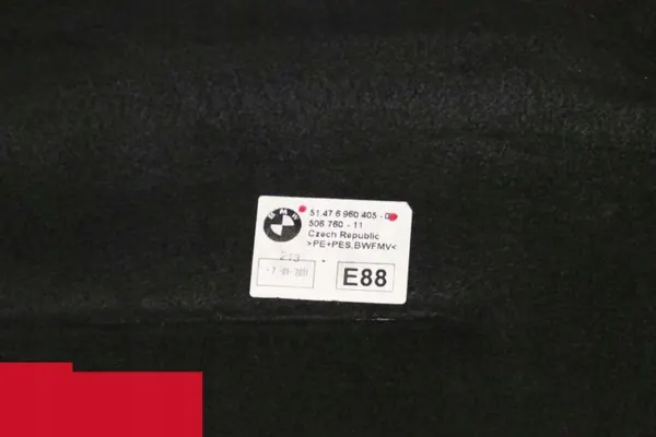 BMW OEM 6960405 Bodenisolierung für E88 - Gebraucht image 7