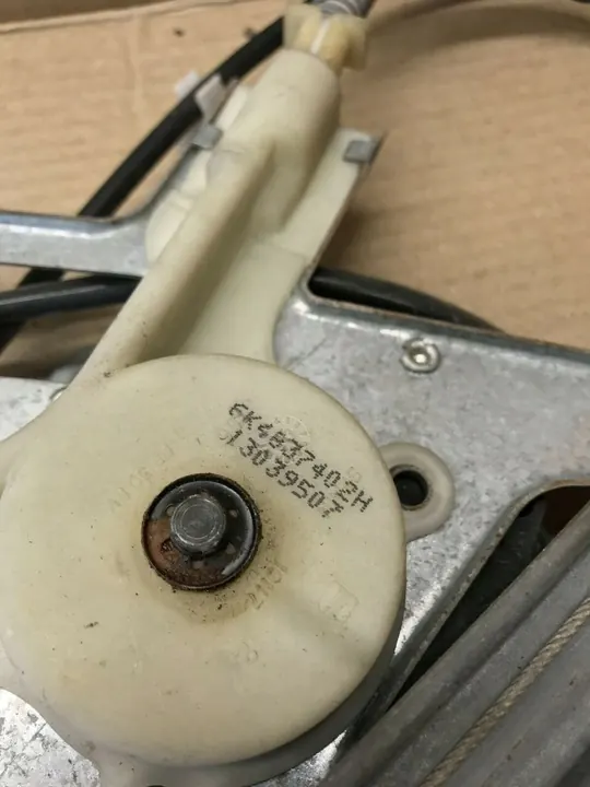 Seat Cordoba (6K) 1998 Oikeanpuoleinen ikkunan säädin image 8