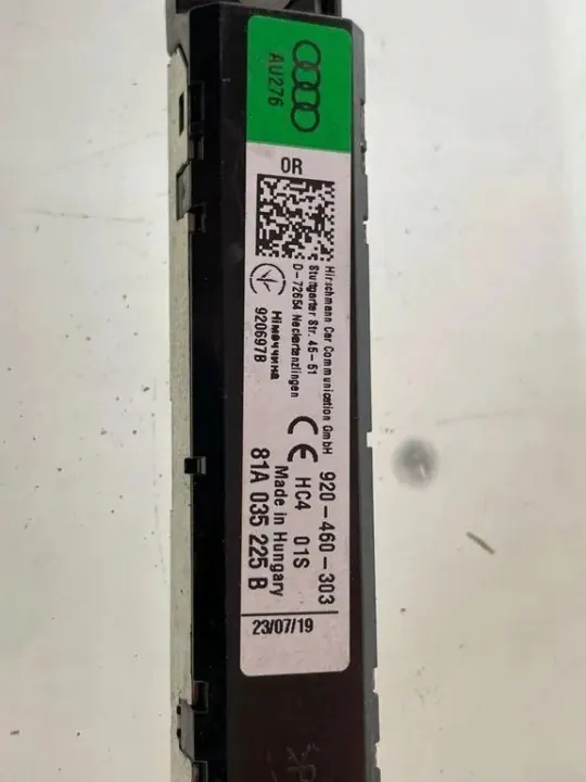 Audi Q2 Antennivahvistin OEM 81A035225B image 2