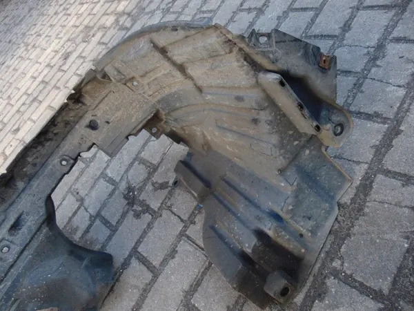 Right Front Wheel Arch Nissan Micra III KA12 Lift image 3