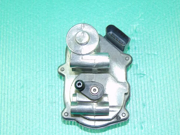 Atuador de Coletor VW Passat B6 2.0 TDI CBA OEM image 4