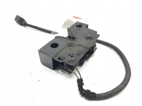 Framhuvudlås VW PASSAT B8 Kombi 5G1823509C image 2