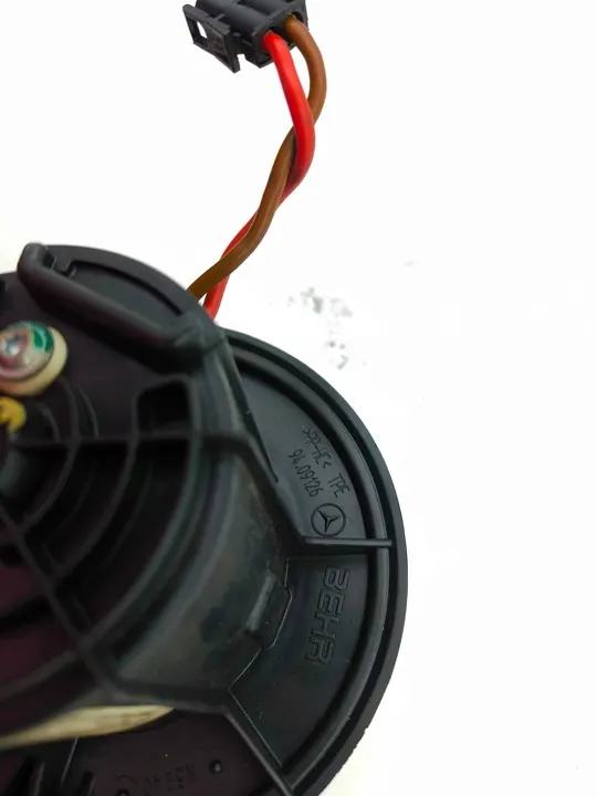 Motor de aquecimento MERCEDES-BENZ C (W204) V2425001 image 9