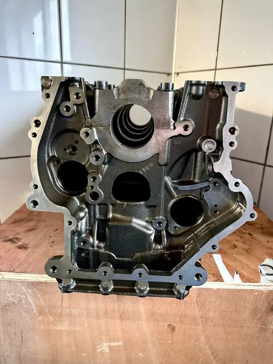 Bloc Moteur Audi A4 B9 A5 8W 2.0 TFSI DLV 06K103023N image 2