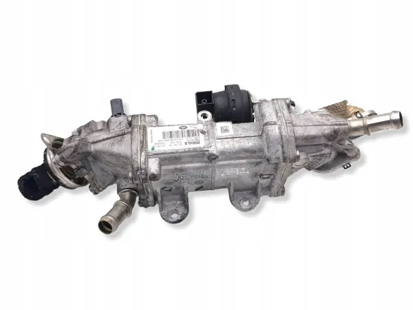 Refroidisseur EGR d'occasion OEM K4D3-9F464-DB Land Rover image 6