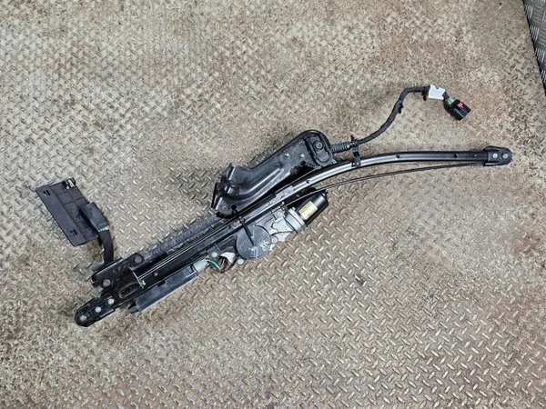 Mécanisme Portière Arrière Gauche OEM 68368919AD - Chrysler image 2