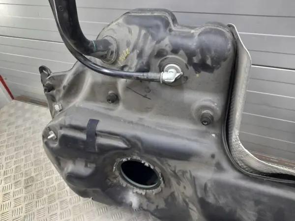 Audi Q7 Bränsletank OEM 4M0201021EK - Bak image 7
