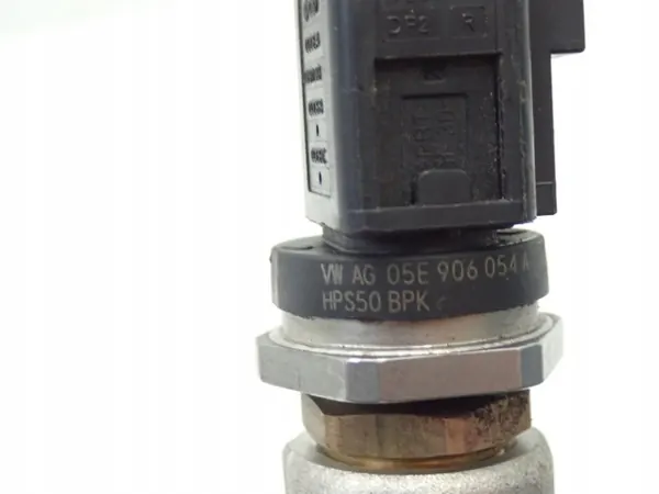 Riel de inyección OEM 05C133320A para VW T-Cross image 7