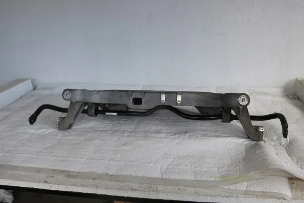 VW Framsubframe 3C0199369H 3C0411303R image 2