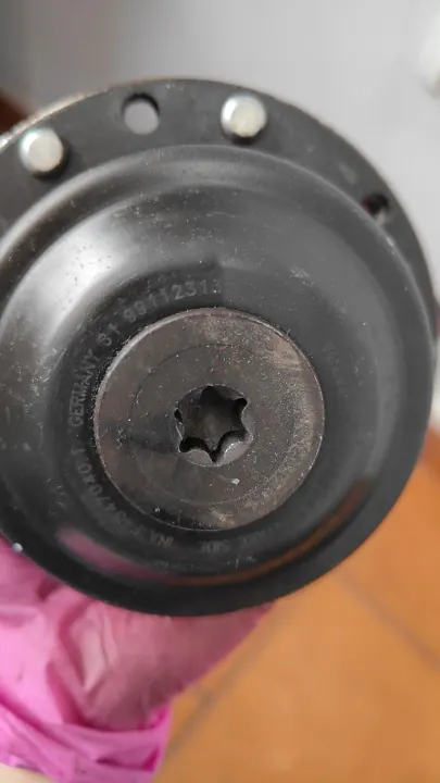 Polea de árbol de levas VVT Volvo OEM 1275362 - Usado image 4