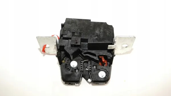 Achterklepslot OEM 371117137 voor Mercedes W245 FL image 10
