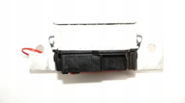 Achterklepslot OEM 371117137 voor Mercedes W245 FL image 7