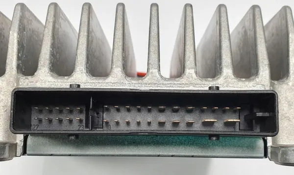 Harman Kardon Versterker OEM A2129002401 Mercedes E-Klasse image 4