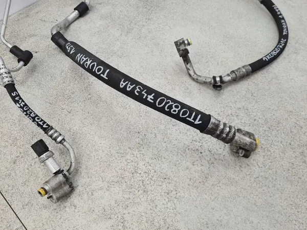 VW Touran I 1.9 TDI Ilmastointiputket image 5