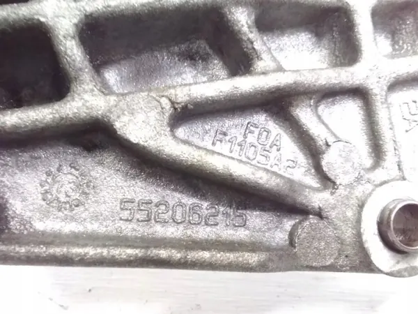 Lagerstöd Fiat 500L OEM 55206215 image 4